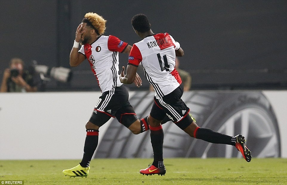 MU thua 0-1 o Europa League anh 3