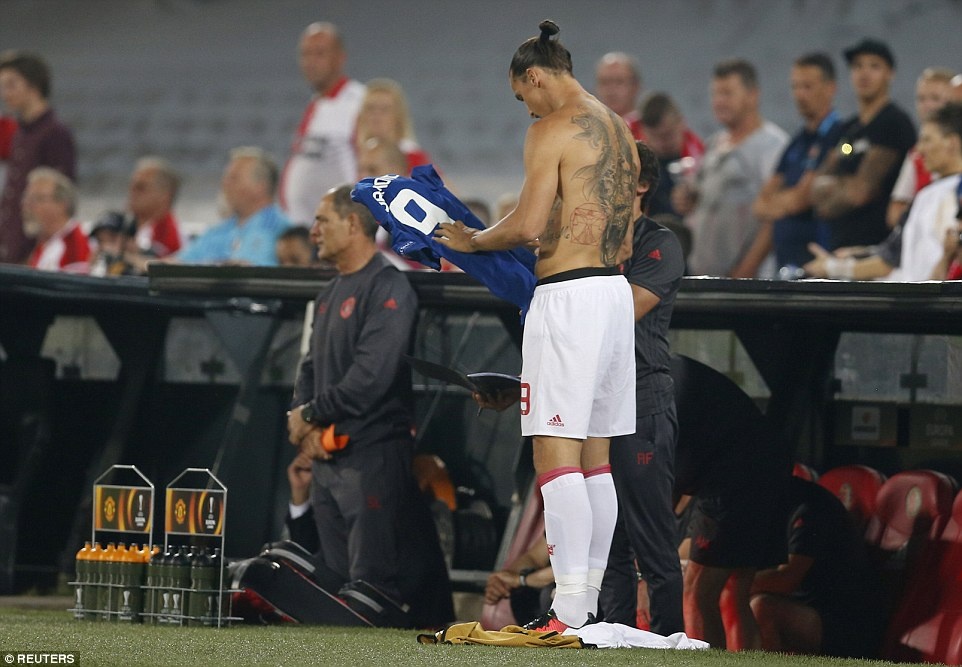 MU thua 0-1 o Europa League anh 10