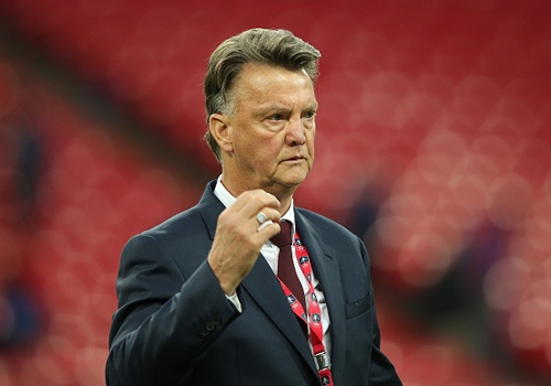 ‘Van Gaal khoc nhu dua tre khi bi sa thai’ hinh anh