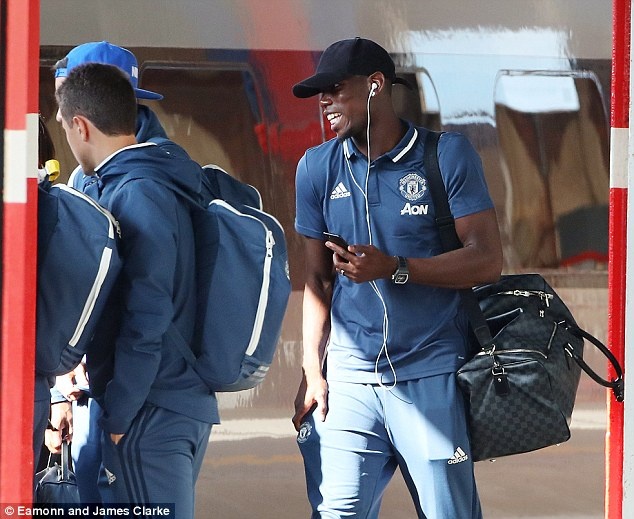 Ibrahimovic va Rooney cuoi tuoi anh 2