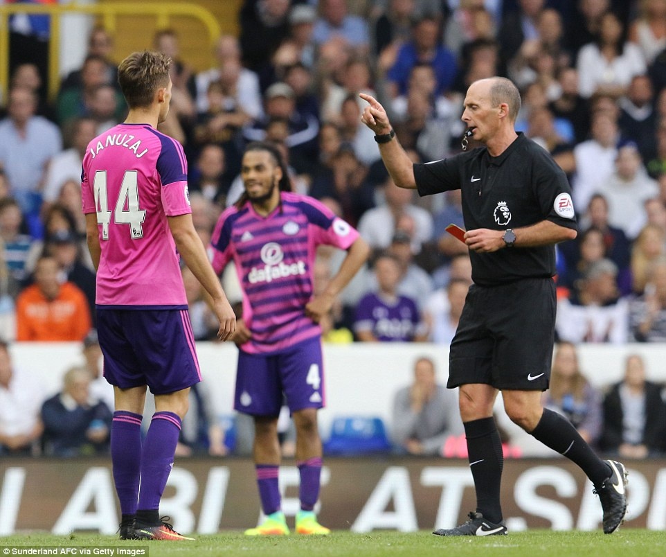 Tottenham mat 3 cau thu do chan thuong anh 9