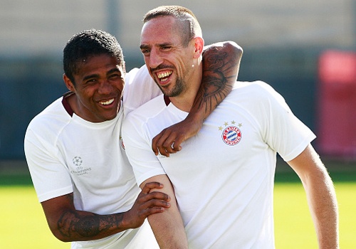 Douglas Costa danh got ghi ban 11 m hinh anh