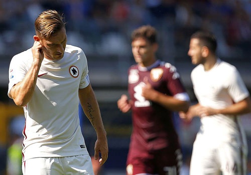 Totti khong co niem vui tron ven truoc sinh nhat thu 40 hinh anh