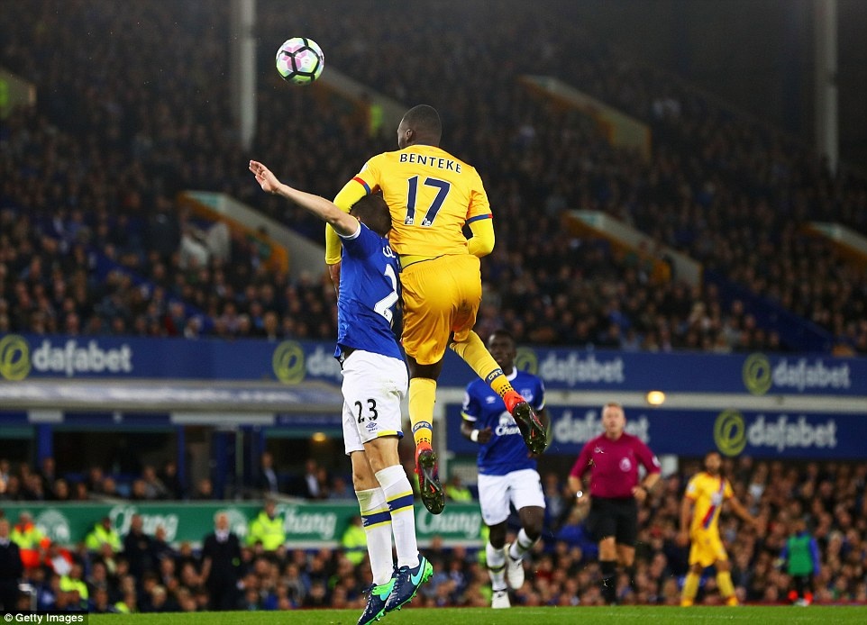 Lukaku ghi ban dep mat cho Everton anh 5