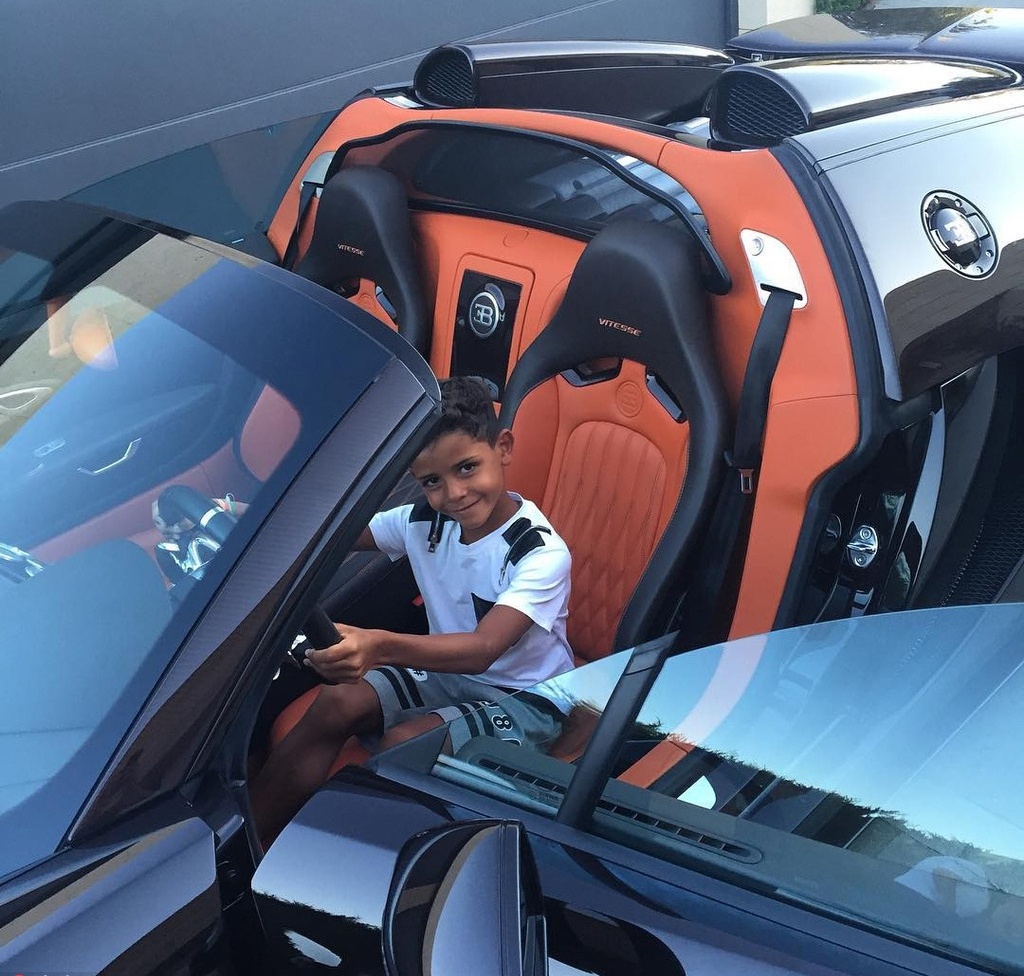 Nhung hinh anh Ronaldo ben con anh 11