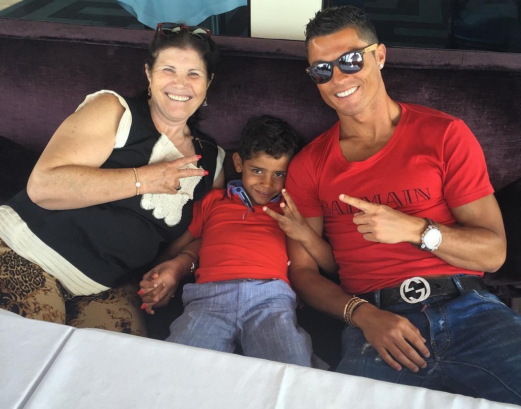 Nhung hinh anh Ronaldo ben con anh 13