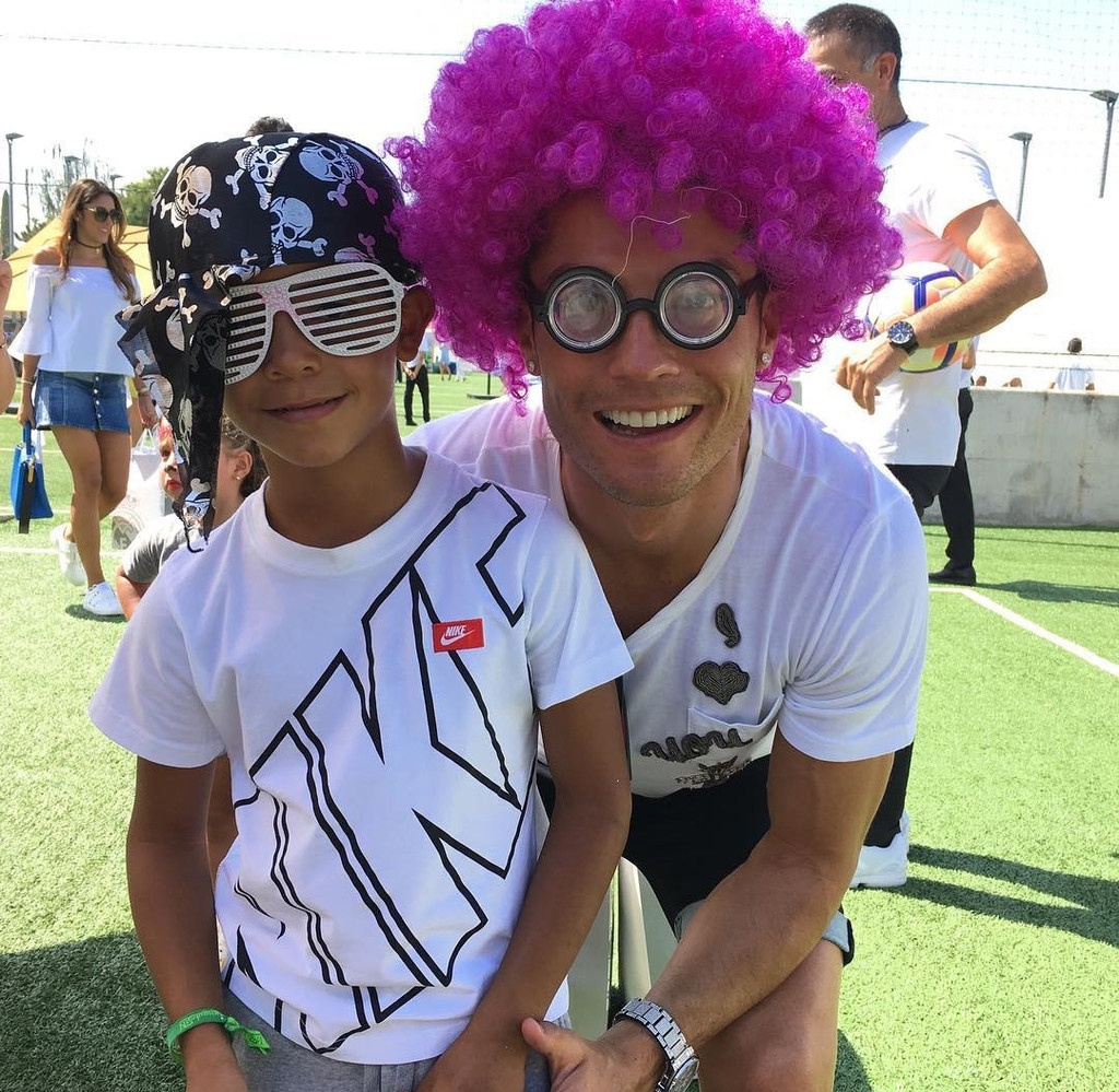 Nhung hinh anh Ronaldo ben con anh 4