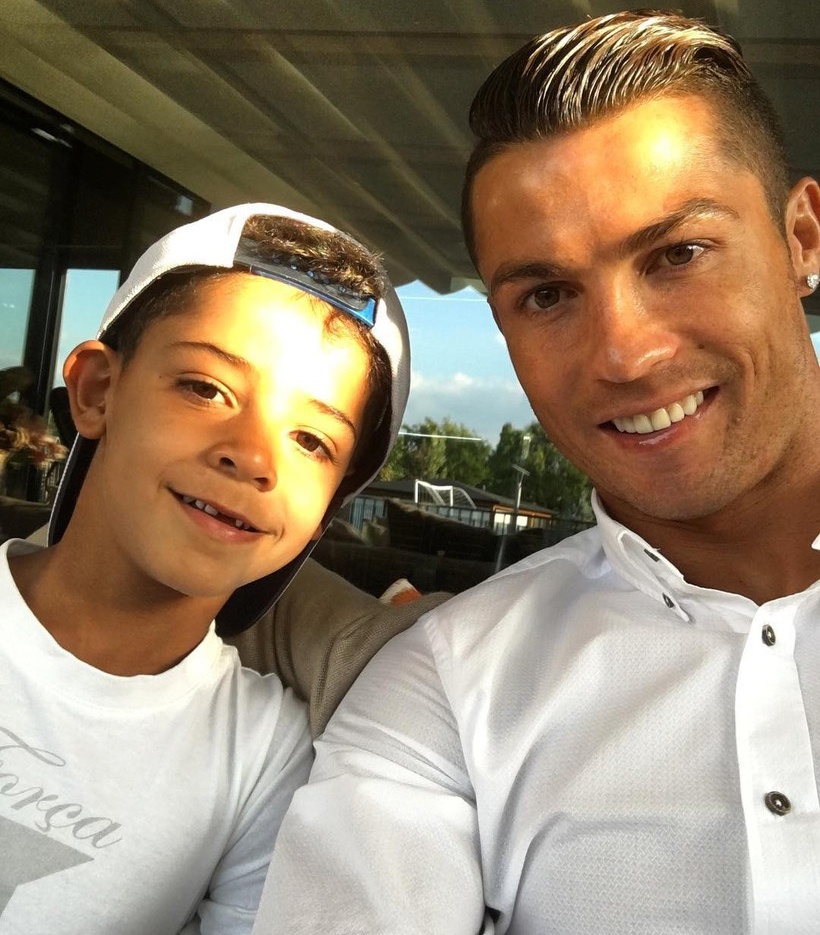 Nhung hinh anh Ronaldo ben con anh 5