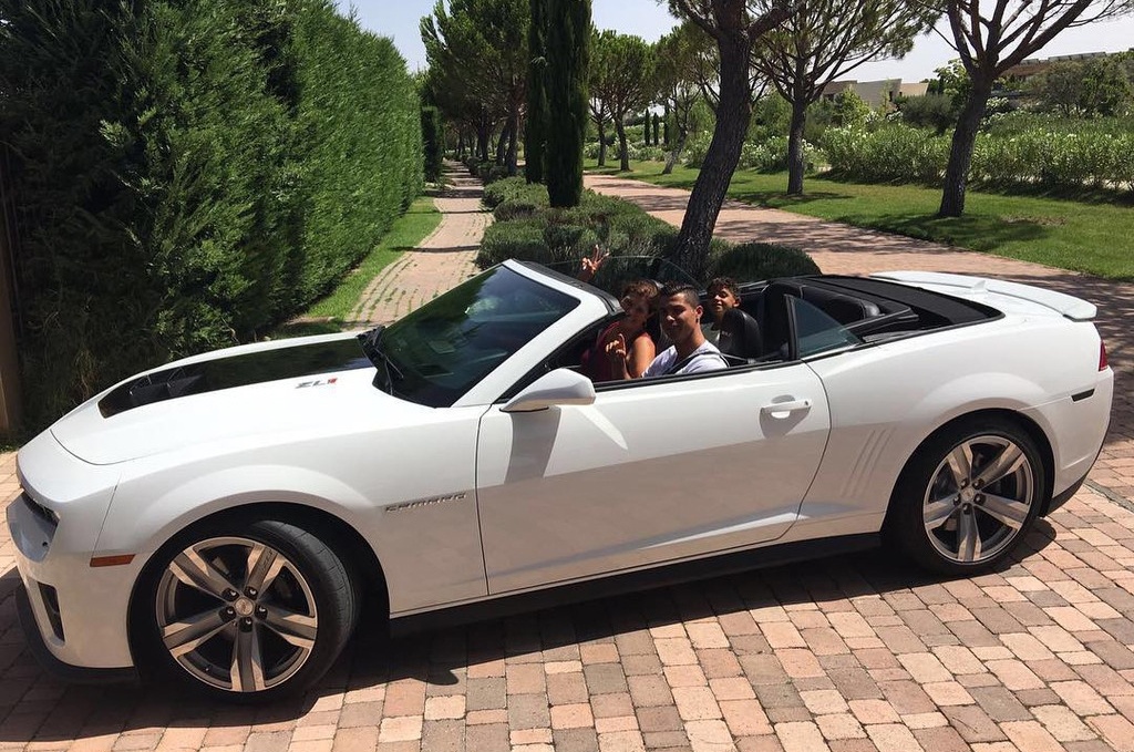 Nhung hinh anh Ronaldo ben con anh 8