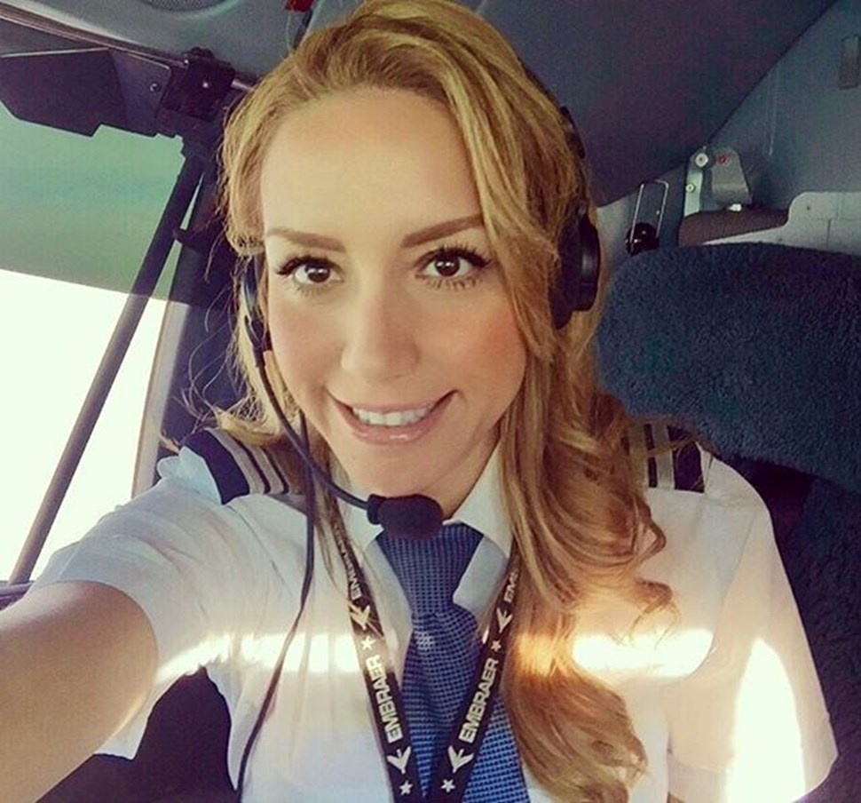 Nữ cơ trưởng của Ronaldo thích Barca ảnh 3 Nu co truong cua Ronaldo thich Barca anh 3