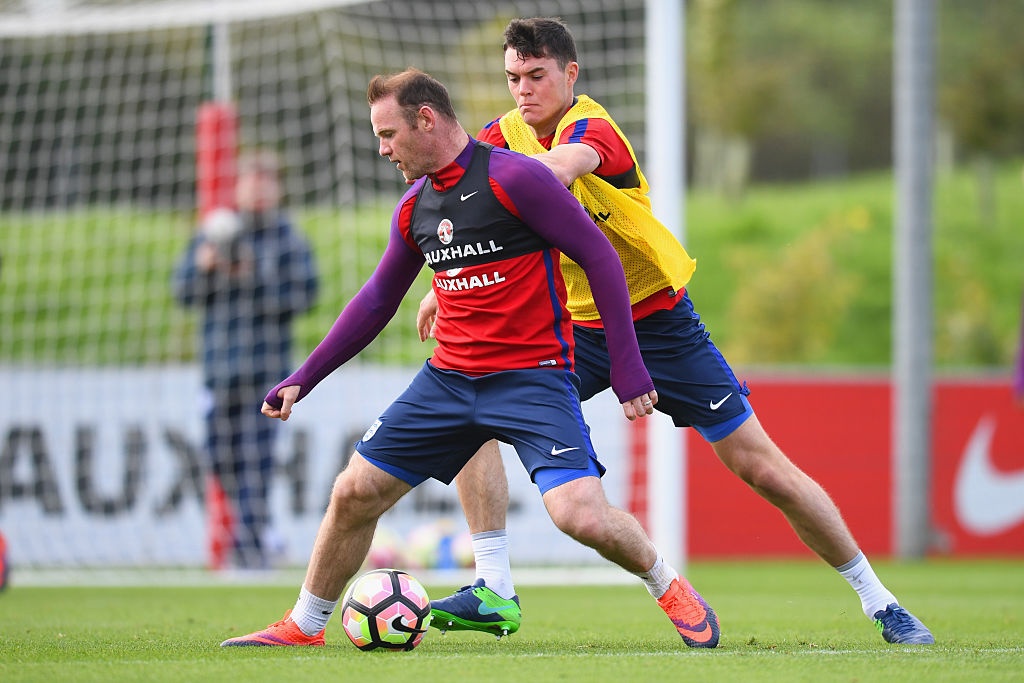 Dele Alli xau kim dong doi anh 10