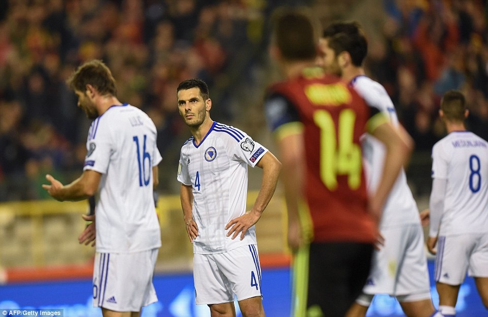 Dan sao Ngoai hang Anh ghi ban anh 4