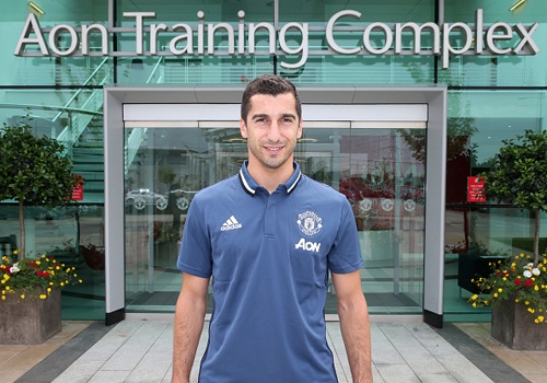 5 tan binh co gia cao nhung chiu canh du bi mua nay hinh anh