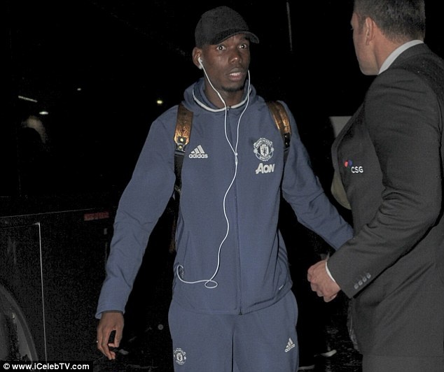 MU đến khách sạn ở Liverpool ảnh 2 MU den khach san o Liverpool anh 2