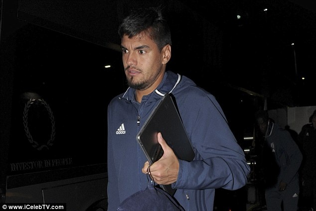 MU đến khách sạn ở Liverpool ảnh 7 MU den khach san o Liverpool anh 7