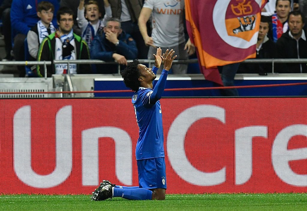 Buffon cản phá 11 m ảnh 8 Buffon can pha 11 m anh 8