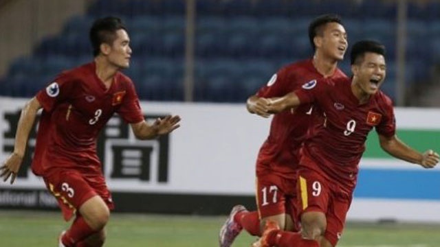 U19 Viet Nam lap ky tich vao tu ket U19 chau A hinh anh