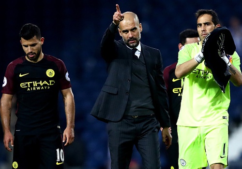 Pep can thoi gian de giup Man City sanh ngang Barca hinh anh