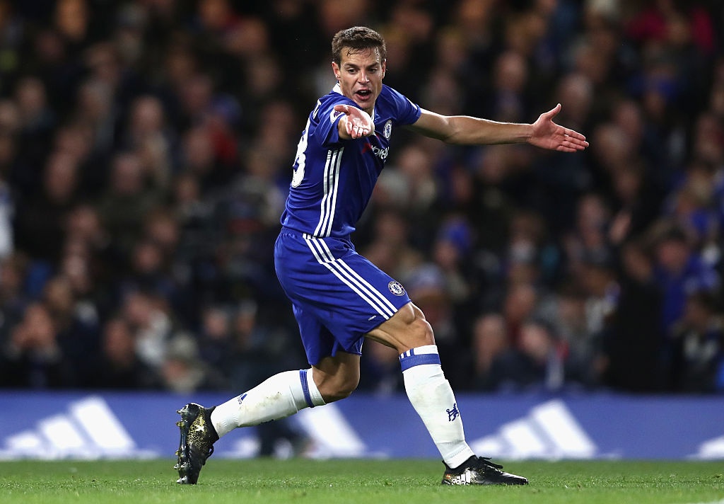 Ibrahimovic vao doi hinh hay nhat vong 11 anh 3