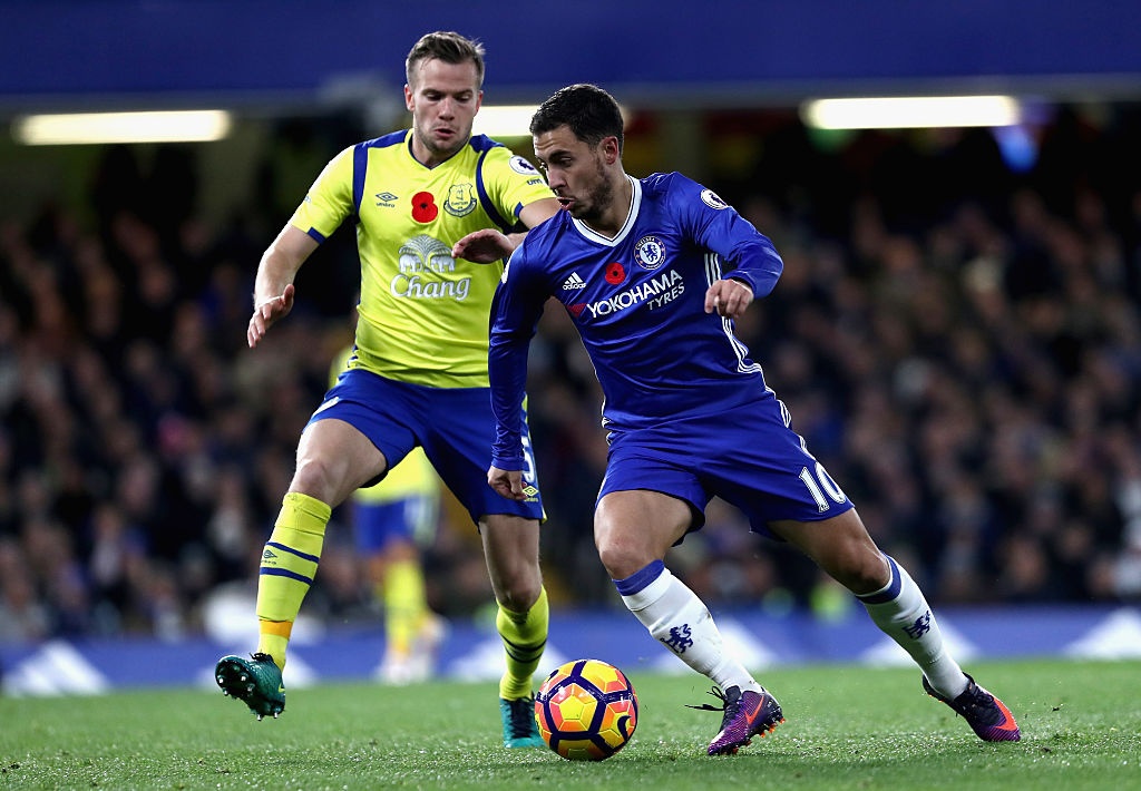 Ibrahimovic vao doi hinh hay nhat vong 11 anh 10