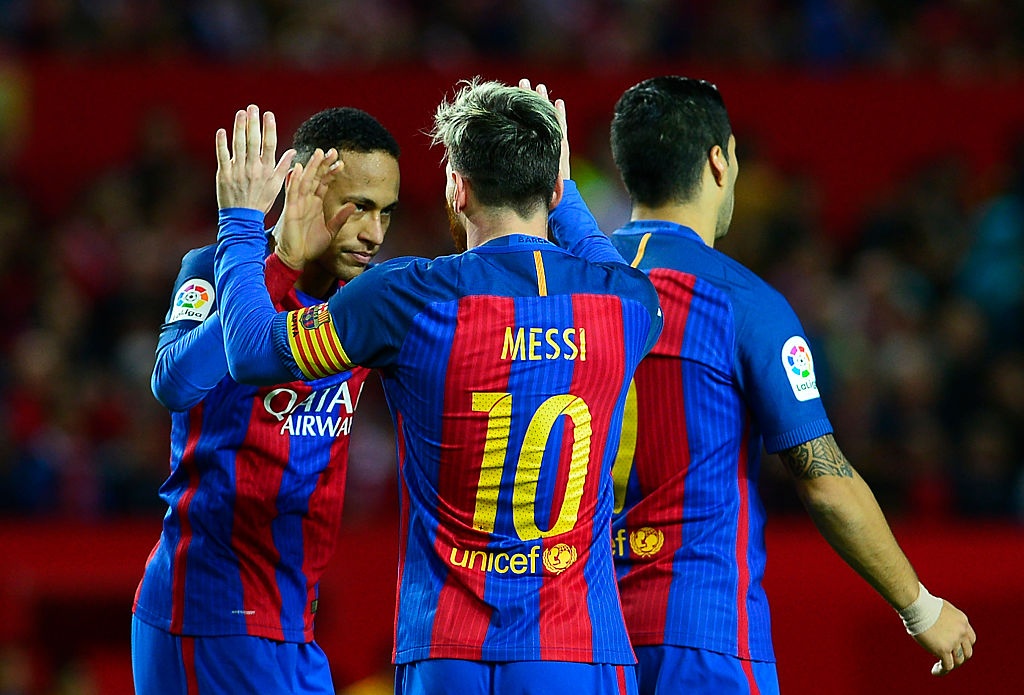 Messi va Suarez ghi ban anh 6