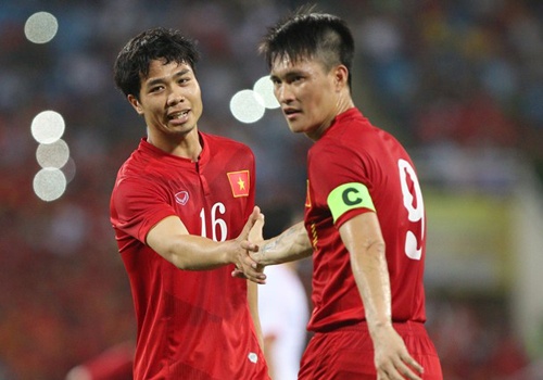 Cong Phuong, Van Toan giup DTVN thang Indonesia sau 17 nam hinh anh