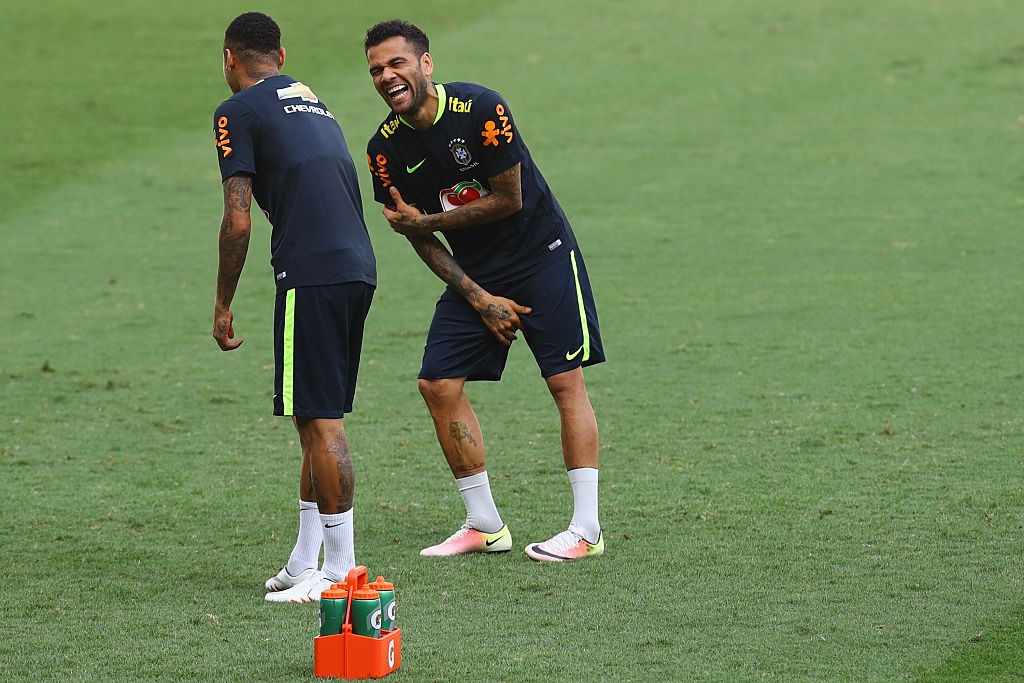 Neymar,  Coutinho tro lai tap luyen anh 7