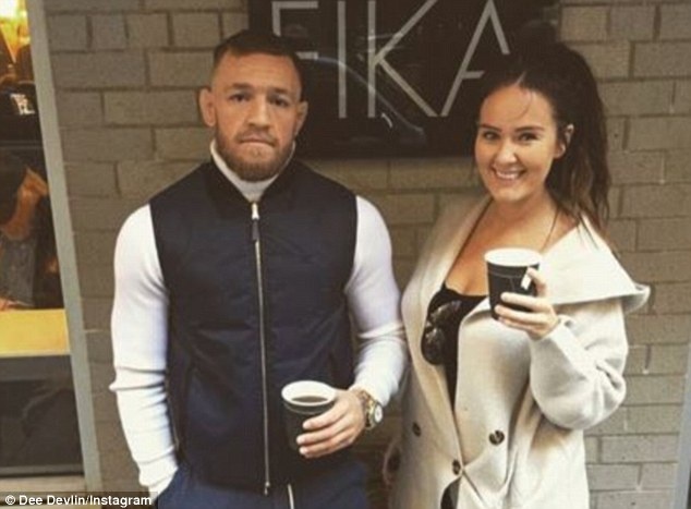 McGregor vui vẻ bên bạn gái ảnh 2 McGregor vui ve ben ban gai anh 2