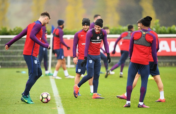 Rooney vắng mặt trong buổi tập ảnh 6 Rooney vang mat trong buoi tap anh 6