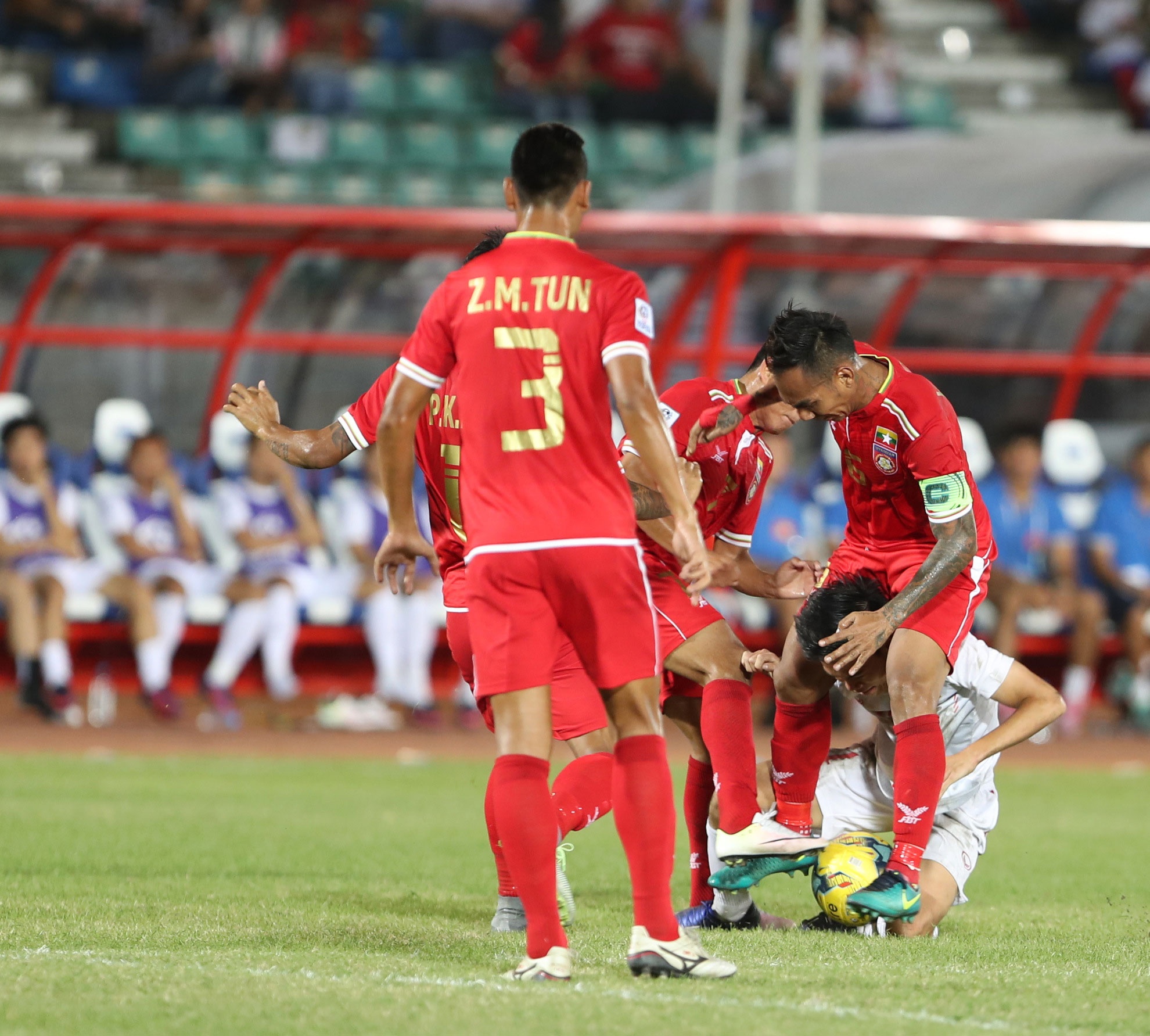 Cong Vinh giup DTVN thang Myanmar anh 4