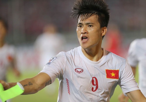 Cong Vinh giup tuyen Viet Nam thang nghet tho truoc Myanmar hinh anh