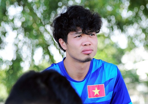 Tuyen Viet Nam tap luyen truoc tran gap Malaysia hinh anh