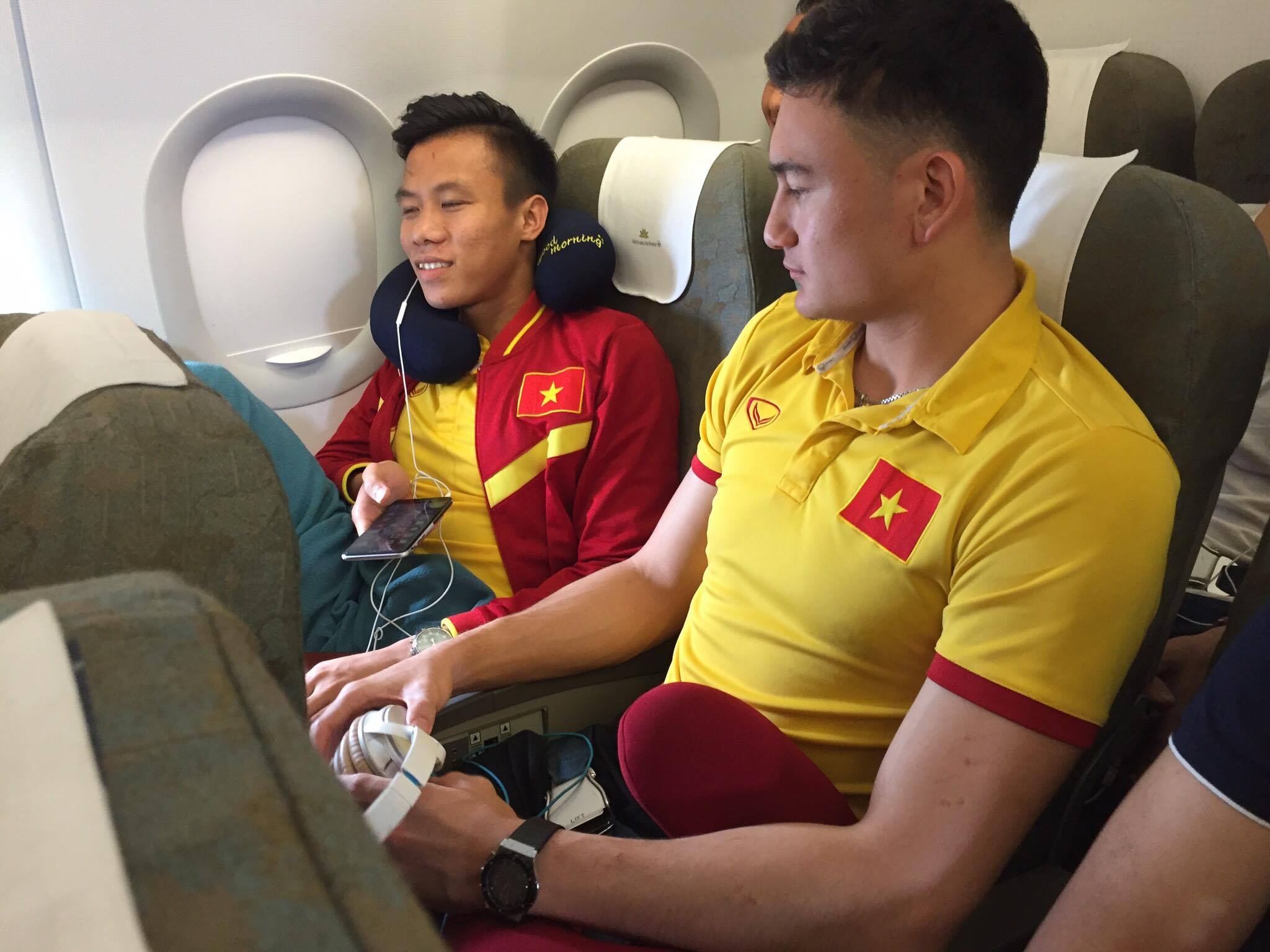 Tuyen Viet Nam hoang so tren may bay anh 1