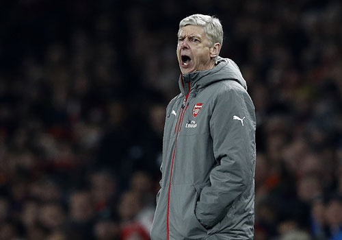 Arsenal dung buoc o tu ket League Cup sau tran thua 0-2 hinh anh