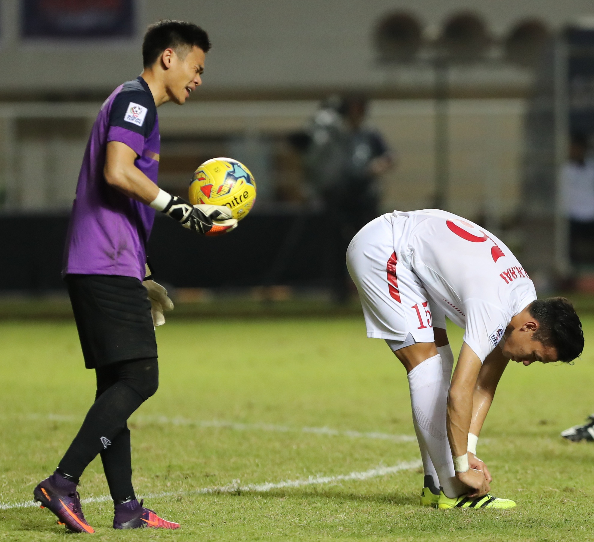 Nguyen Manh gian nem bong trach dong doi anh 3