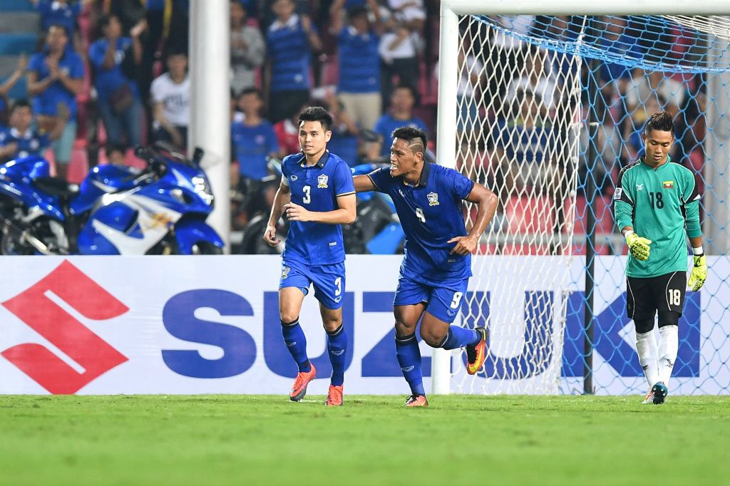 Xuan Truong vao doi hinh ban ket anh 9