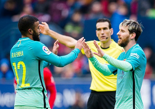 Osasuna 0-3 Barca: Messi lap cu dup ban thang hinh anh