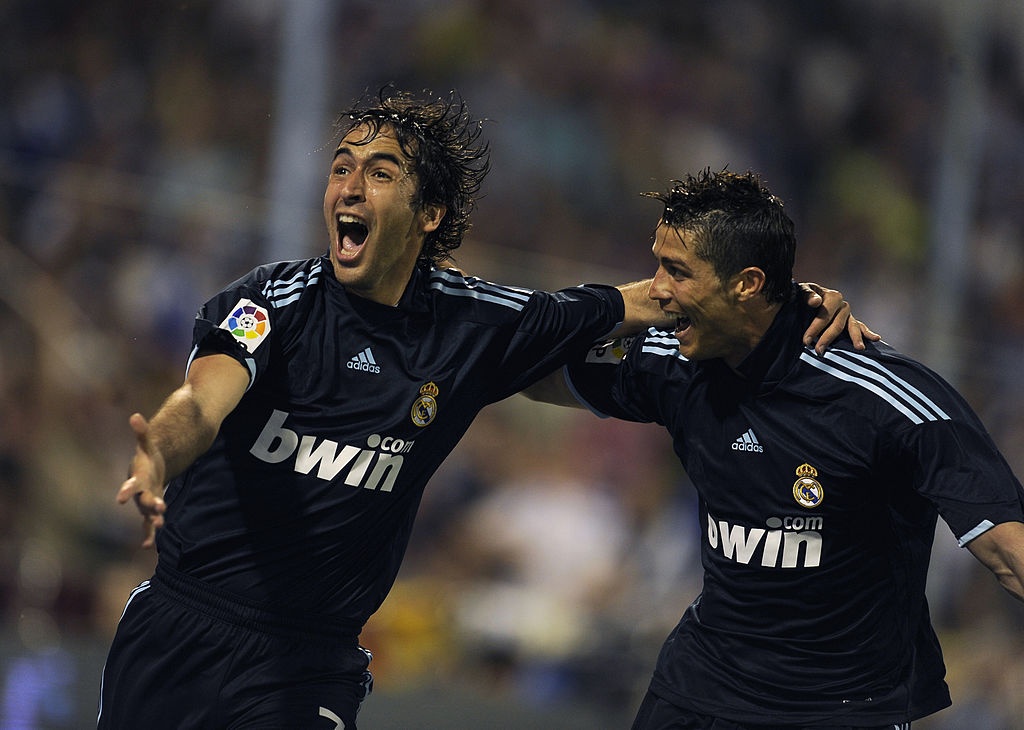 Nhung huyen thoai ung ho Ronaldo anh 6