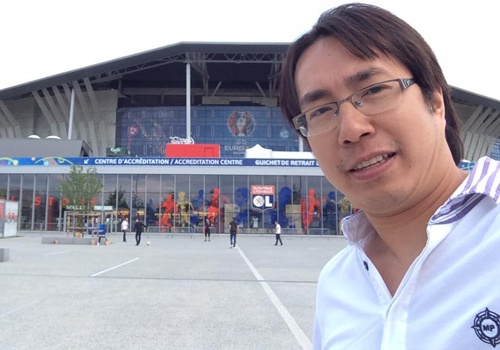 BLV Anh Ngoc: 'Ronaldo hay hon Messi moi mat nam 2016' hinh anh