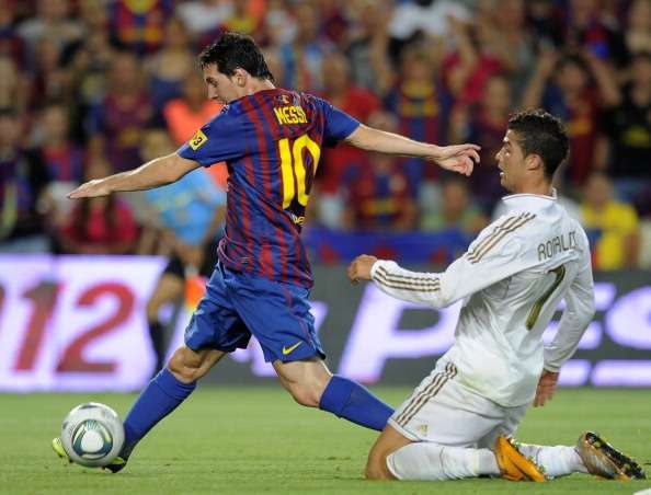 Khoảnh khắc khó quên của Ronaldo và Messi ảnh 4 Khoanh khac kho quen cua Ronaldo va Messi anh 4