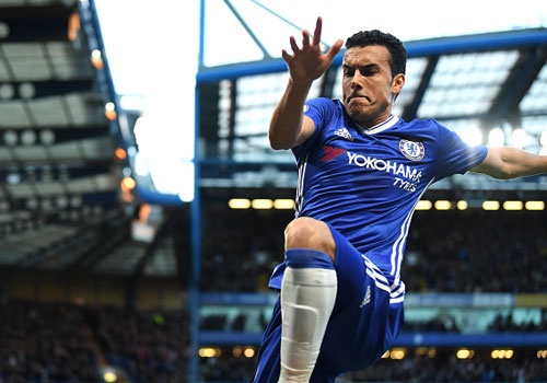 Thang tran thu 12 lien tiep, Chelsea vo dich luot di mua nay hinh anh