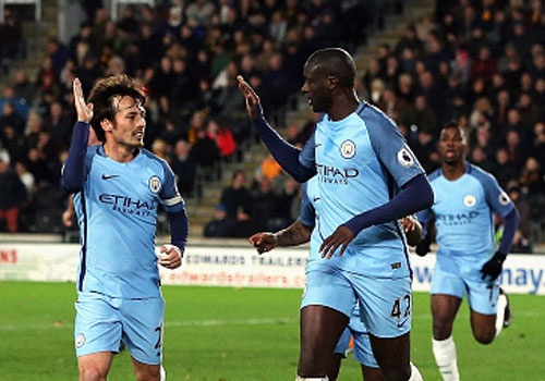 ‘Vua kien tao’ Silva giup Man City bam duoi Chelsea hinh anh