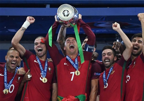 Man trinh dien an tuong cua Ronaldo nam 2016 hinh anh