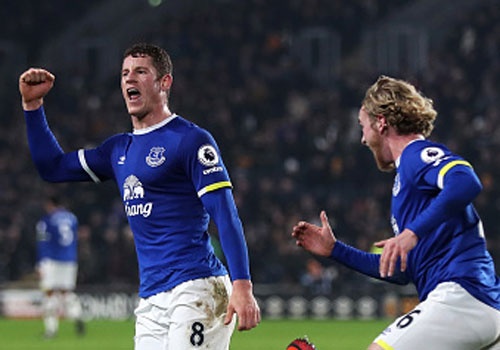 Vong 19 Ngoai hang Anh mo man bang tran dau kich tinh hinh anh