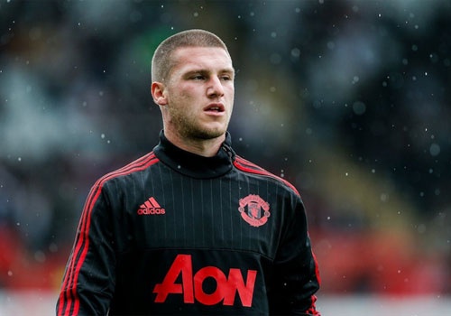 MU cho muon mot cau thu anh 1