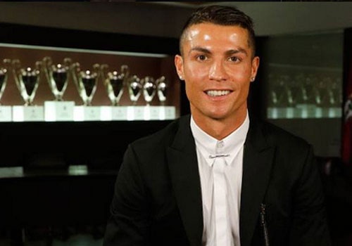 Ronaldo: ‘Tien khong phai la dong luc cua toi’ hinh anh