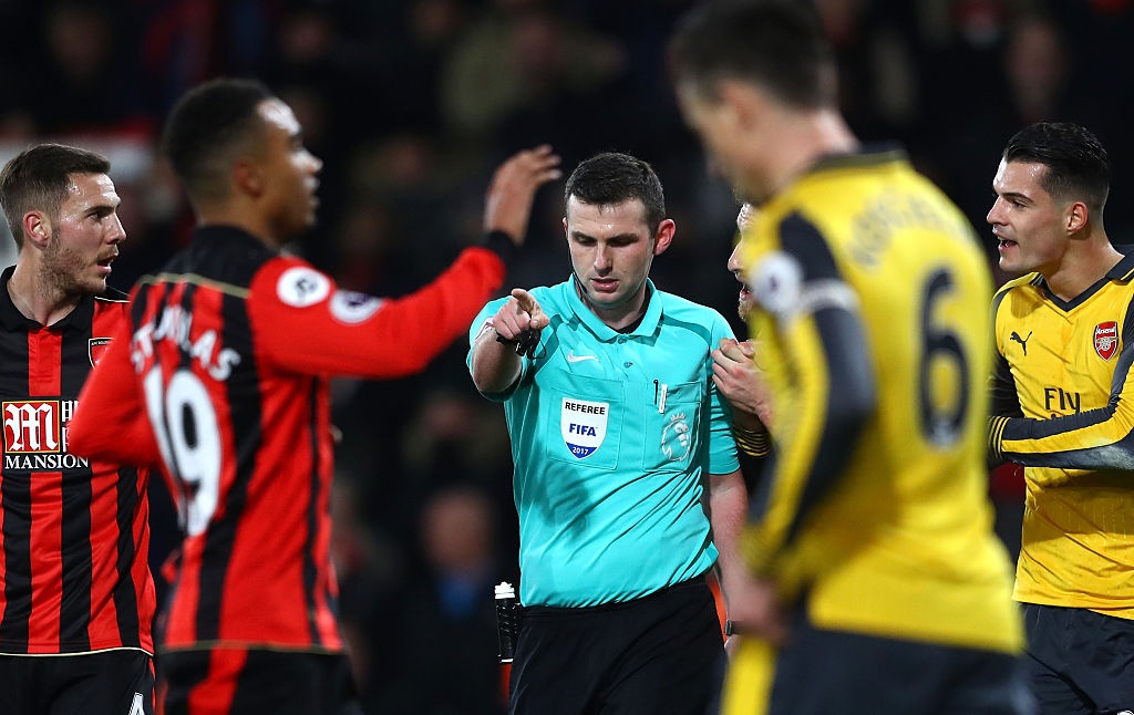 Bi dan 3 ban,  Arsenal hoa Bournemouth anh 4