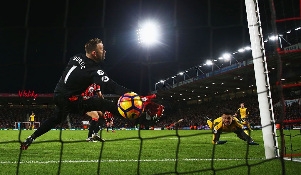 Bi dan 3 ban,  Arsenal hoa Bournemouth anh 7