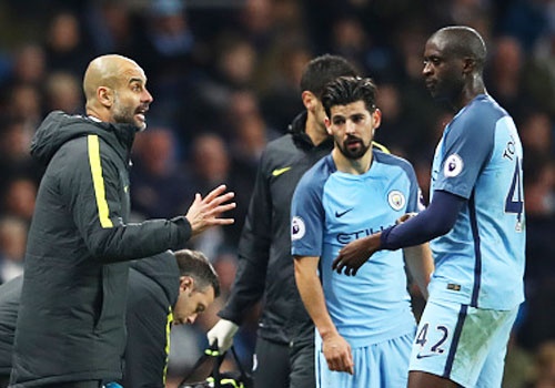 Guardiola de 6 cau thu Man City tu do ra di hinh anh