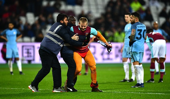 ‘Nguoi nhen’ vao san o cup FA anh 7